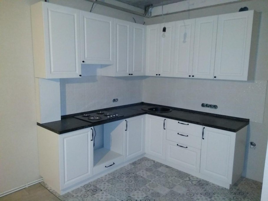 Раптор в белый металлик