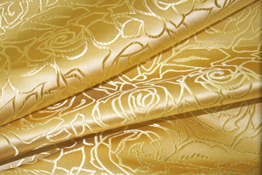 Золотая шелковая ткань