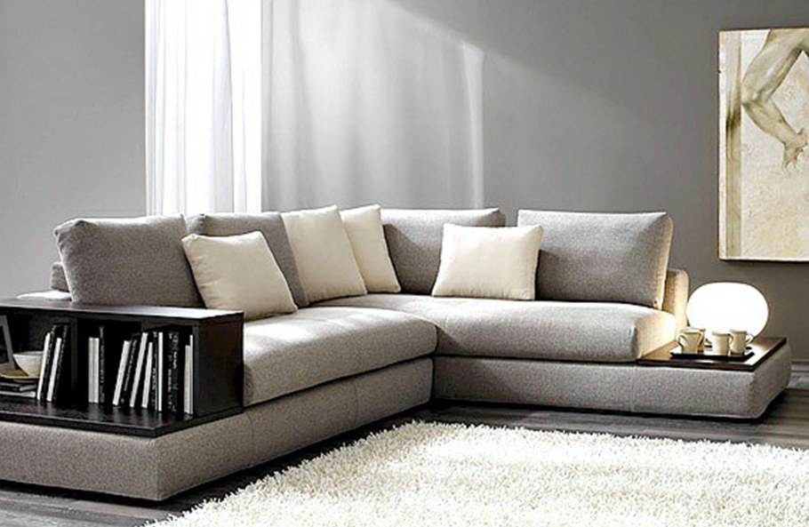 Маленький диван в интерьере