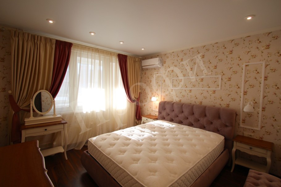 Дизайнер зала в доме