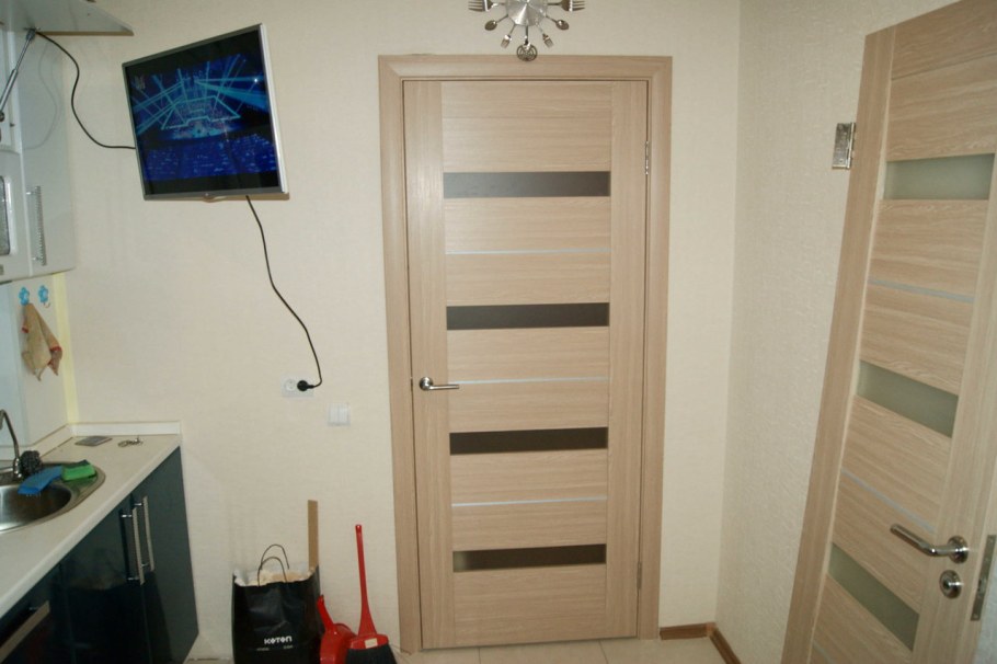 Одинаковые двери в квартире