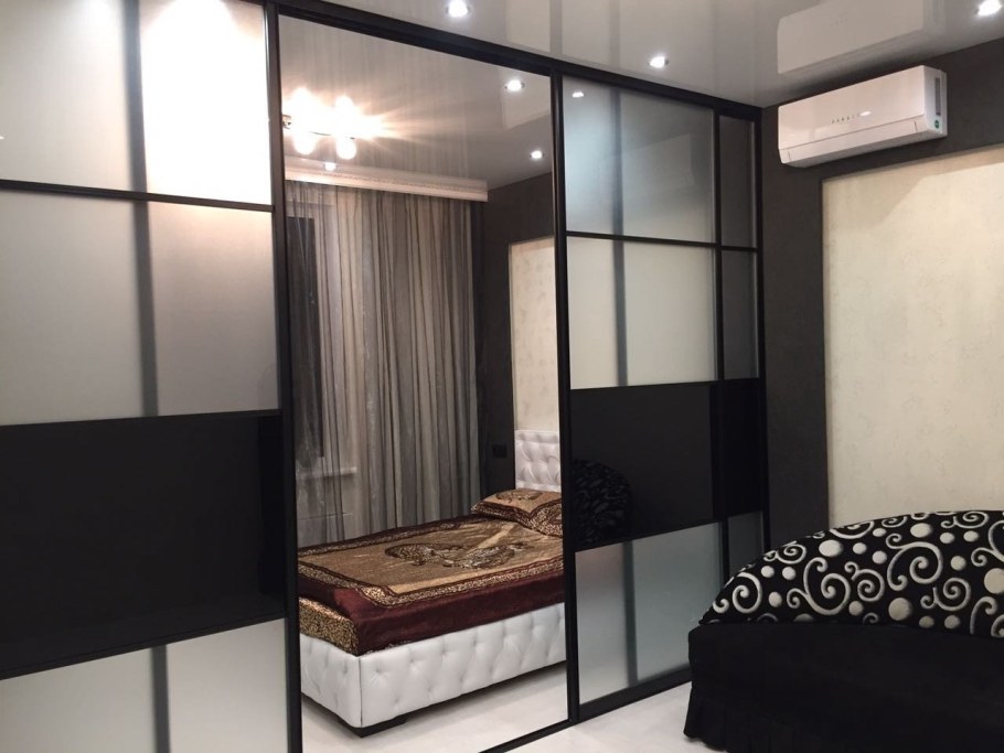 Раздвижные двери в интерьере квартиры