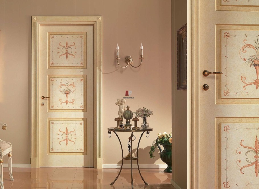 Деревянные двери в интерьере