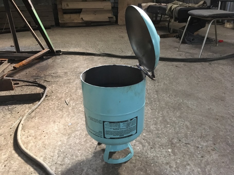 Урна Миньон из фреонового баллона