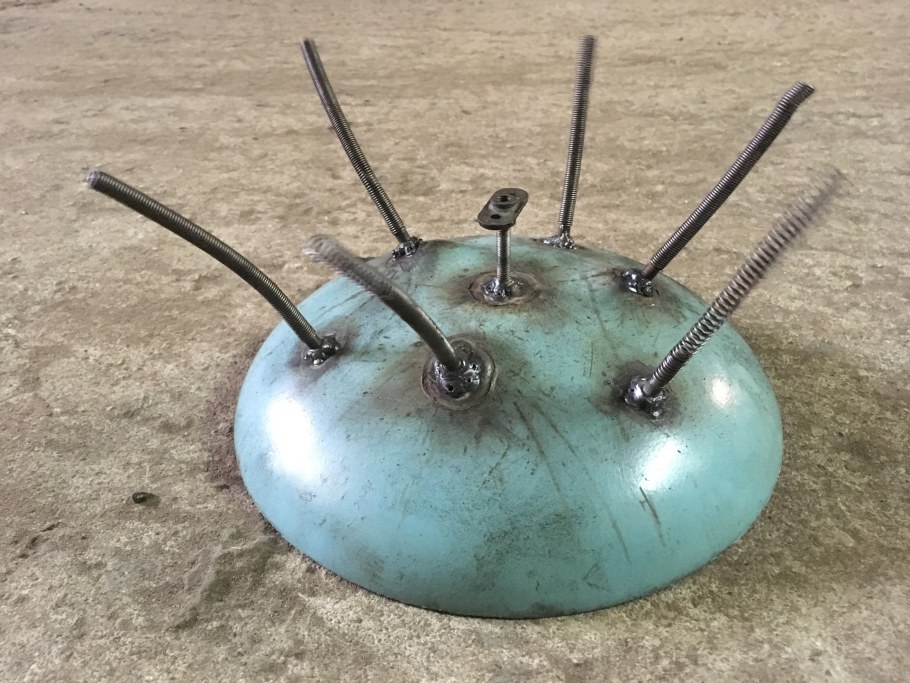 Пепельница из фреонового баллона