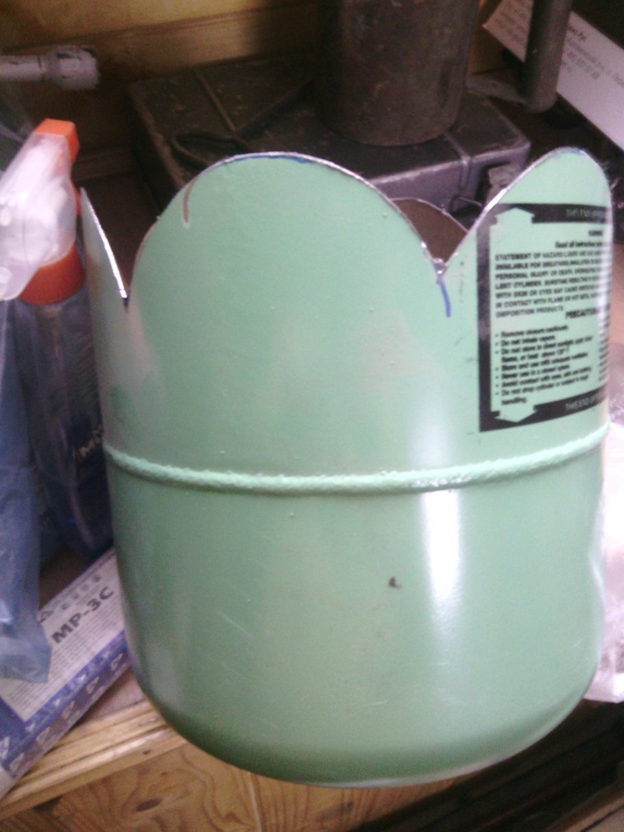 Урна для мусора из баллона фреона