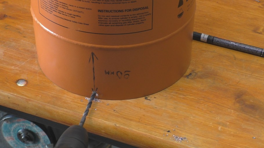 Мусорка из баллона от фреона