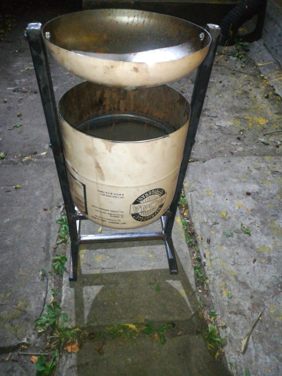 Урна из газового баллона