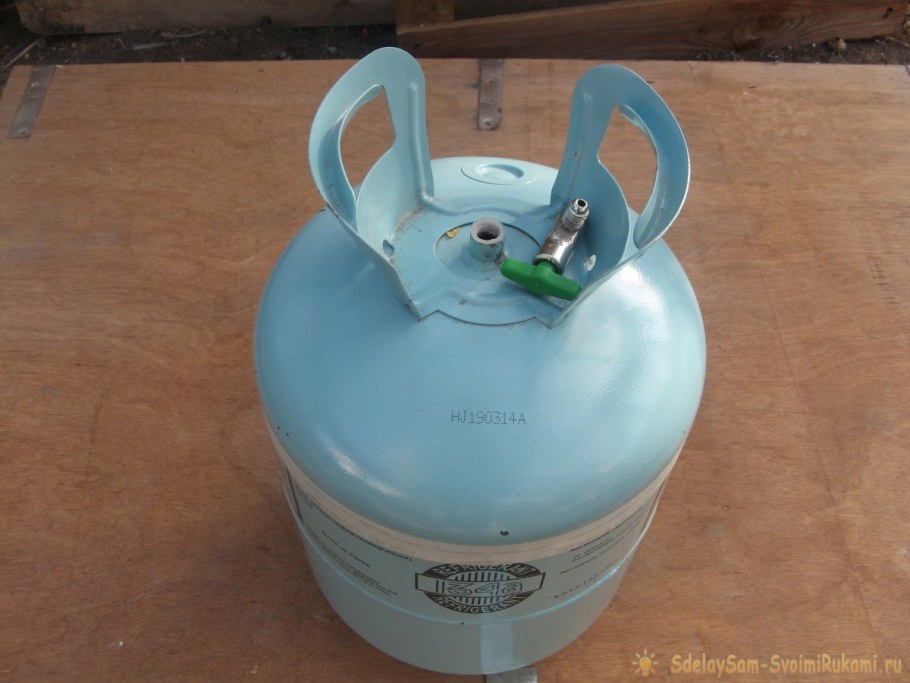 Баллон из под фреона коптильня