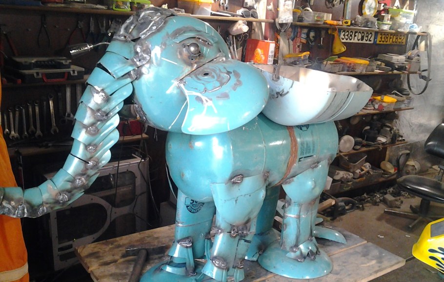 Робот из баллонов