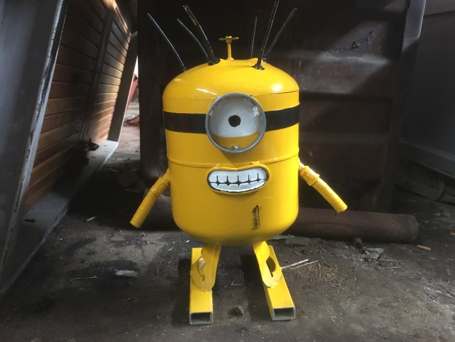 Урна из фреонового баллона