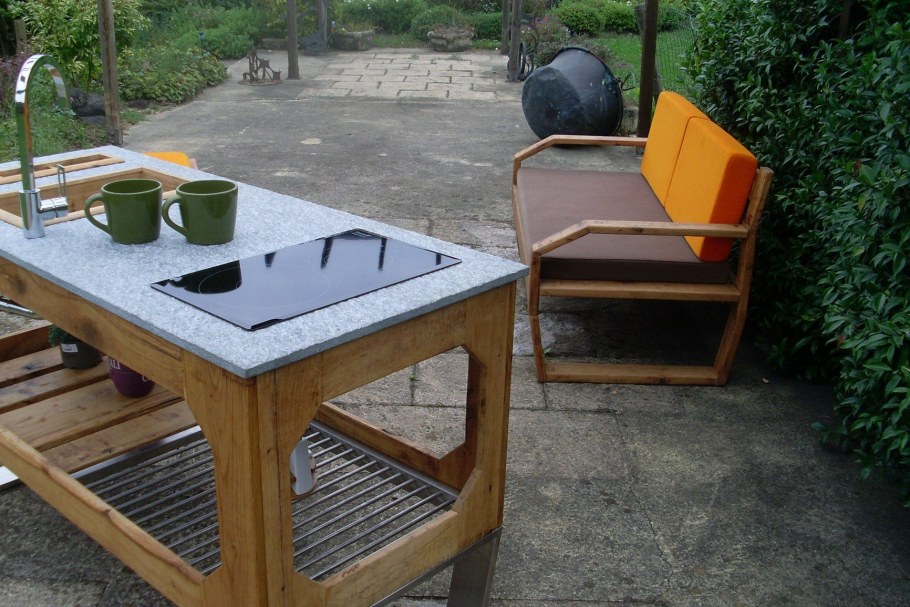 Рукомойник в беседке