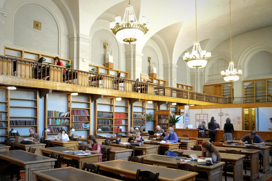 Стеллажи для детской библиотеки