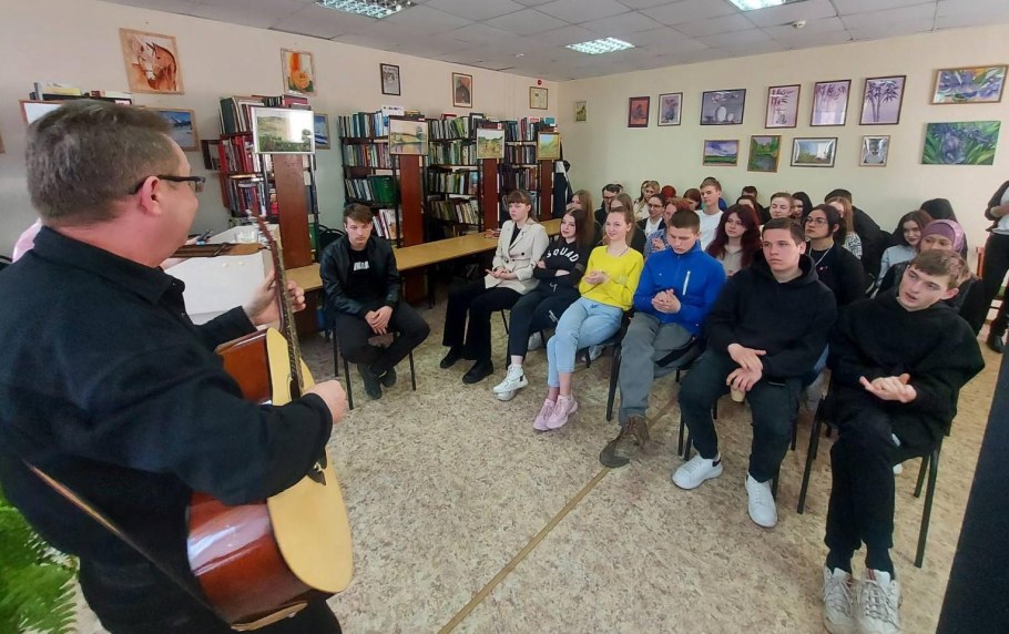 Зал библиотеки