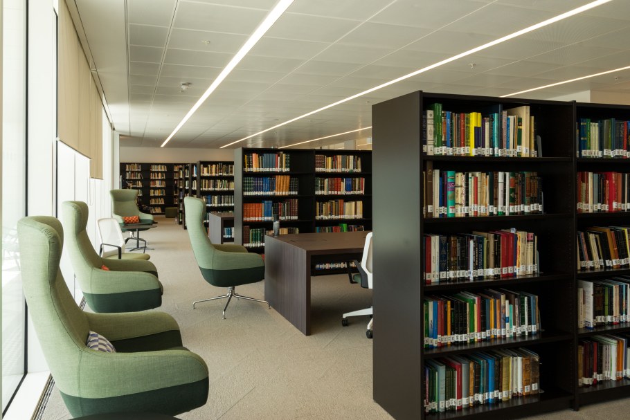 Охта Лаб библиотека Маяковского