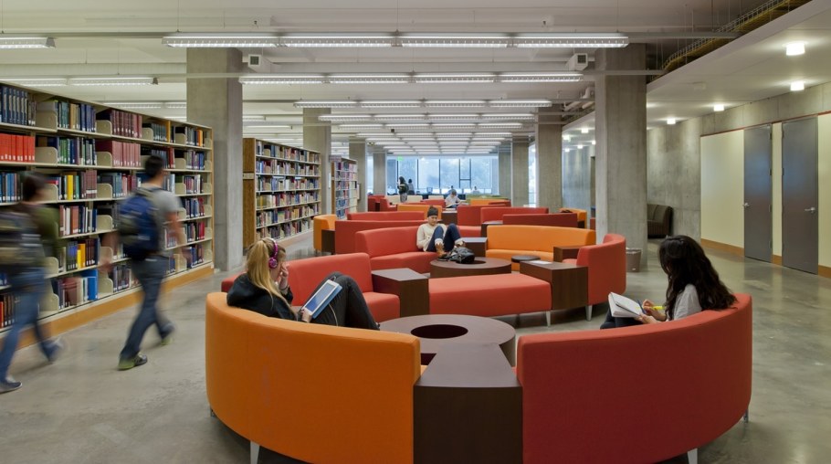 Читальный зал в школе