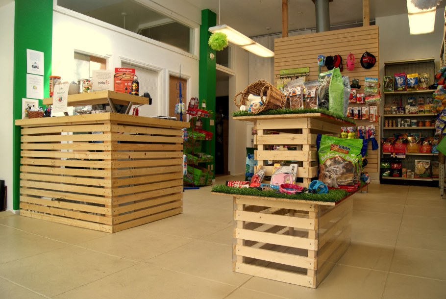 Интерьер магазина для животных