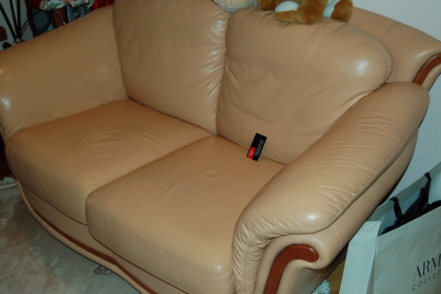 Перетянуть старый диван