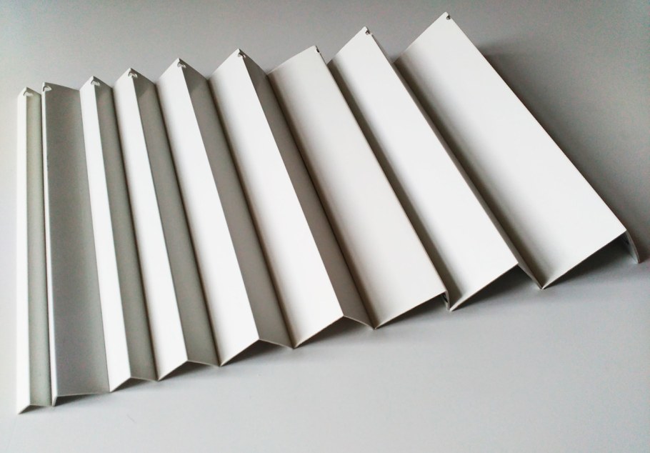 Уголок отделочный пластиковый