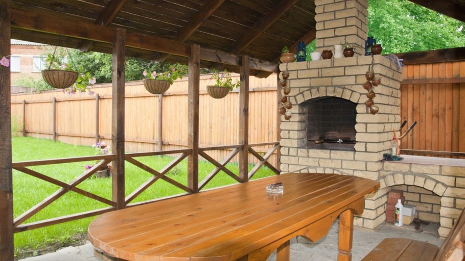 Пергола с барбекю