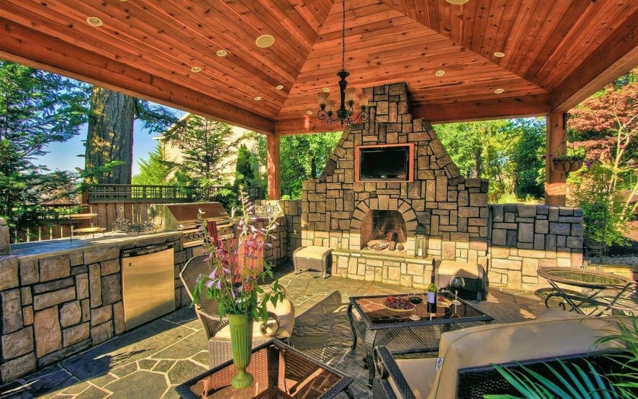 Беседка с мангалом