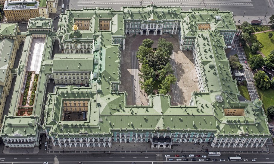 Абрам Фёдорович Иоффе памятник