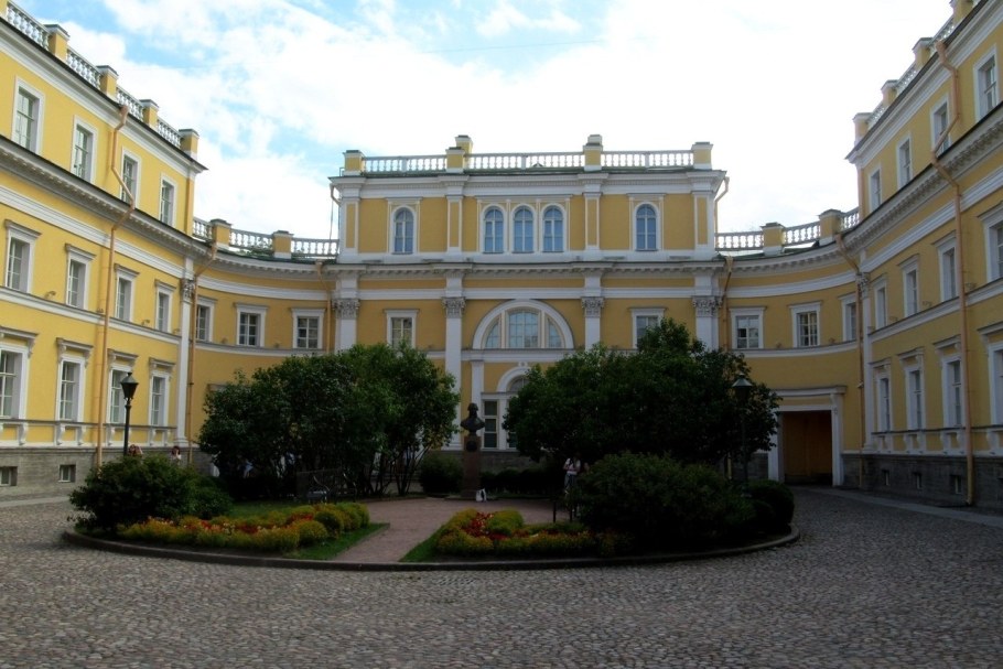 Курдонер Франция