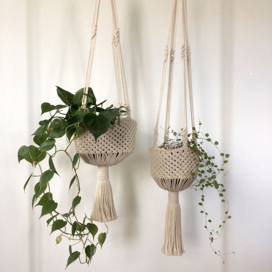 Подвесное кашпо макраме