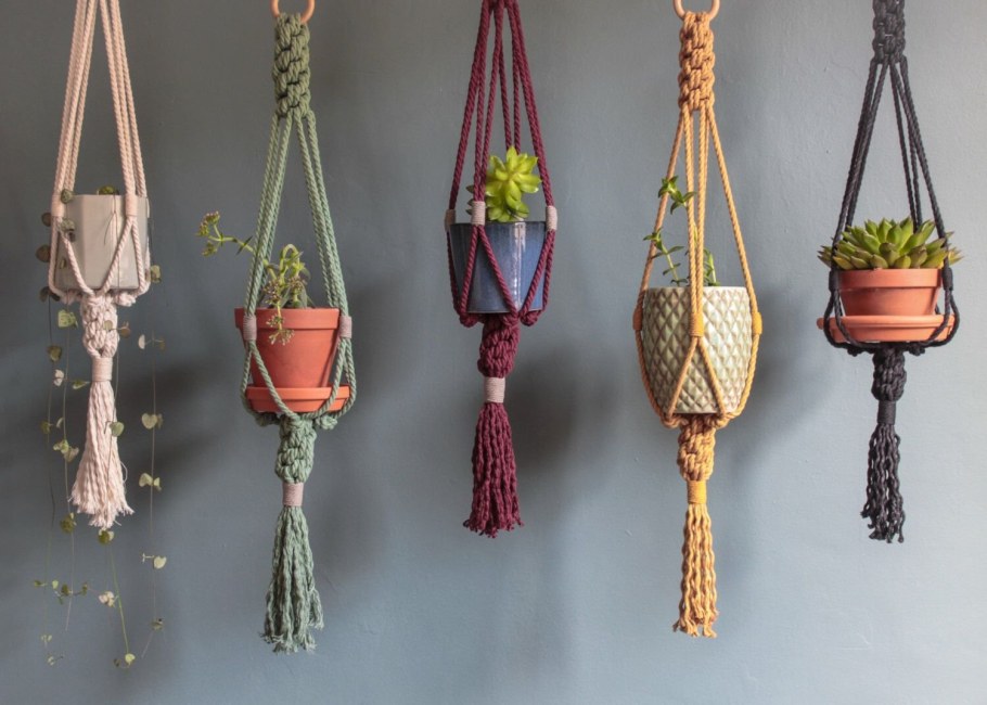 Подвесное кашпо макраме