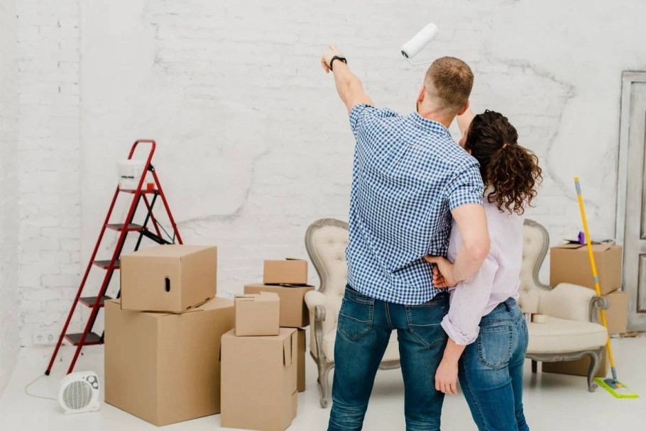 Делают ремонт в квартире