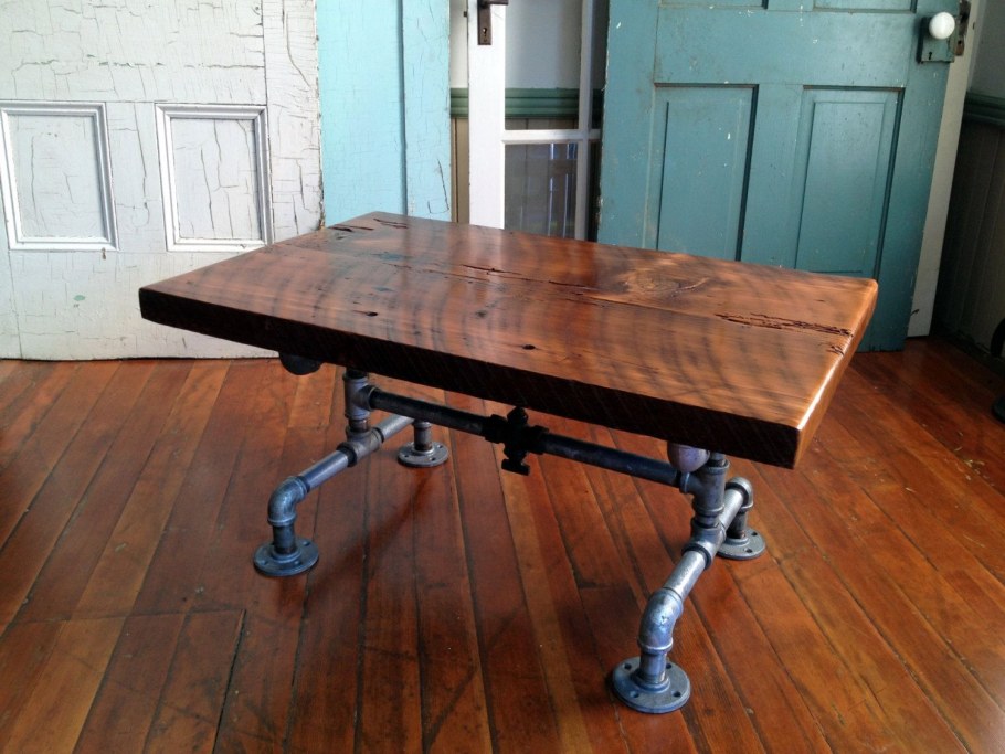 Мебель из водопроводных труб