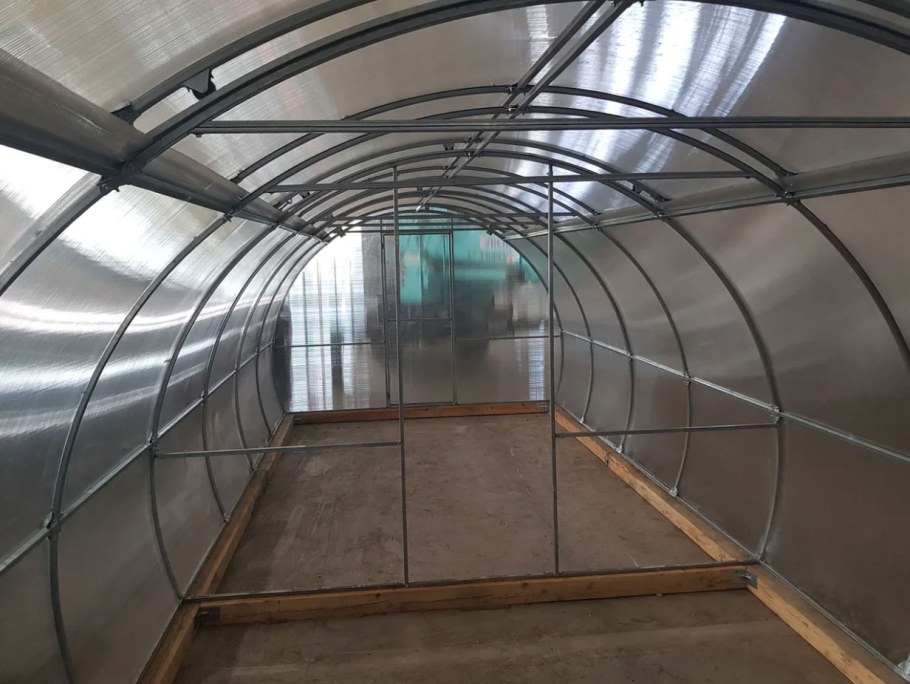 Теплица Дачница 4м