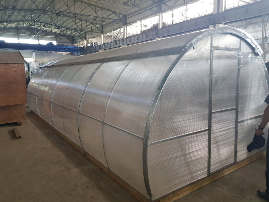 Каркас теплицы Дачница комфорт плюс открывающаяся крыша 3 4 2.04м