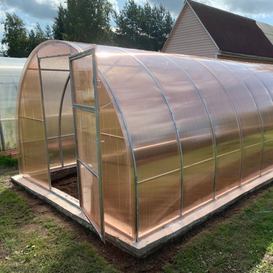 Теплица с раздвижной крышей