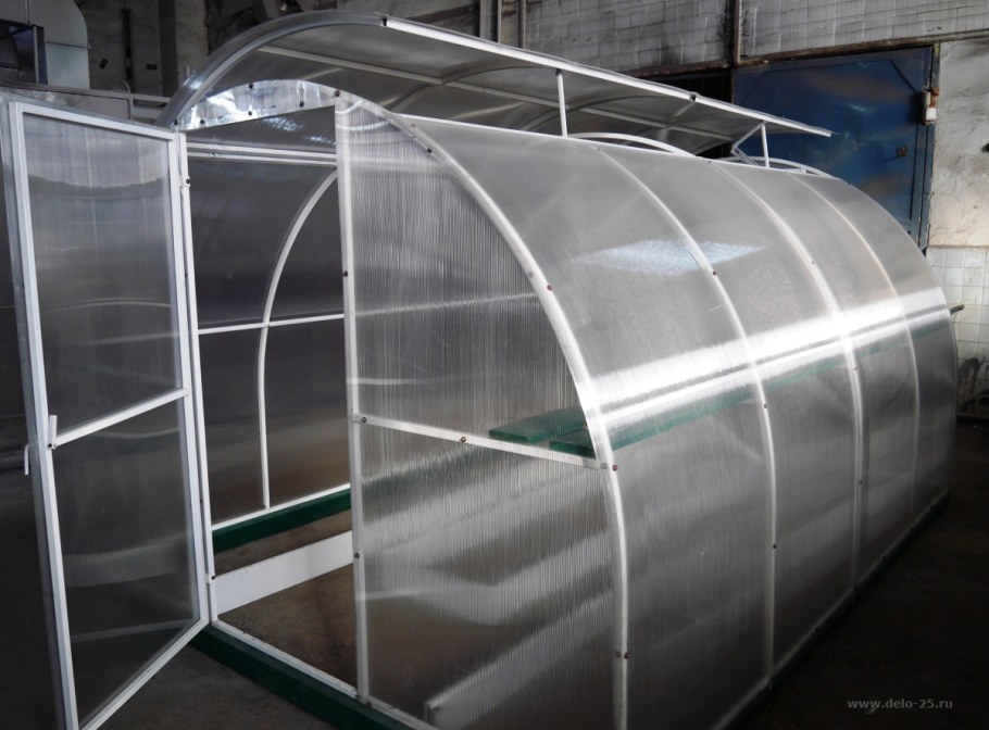Теплица Орион со сдвижной крышей