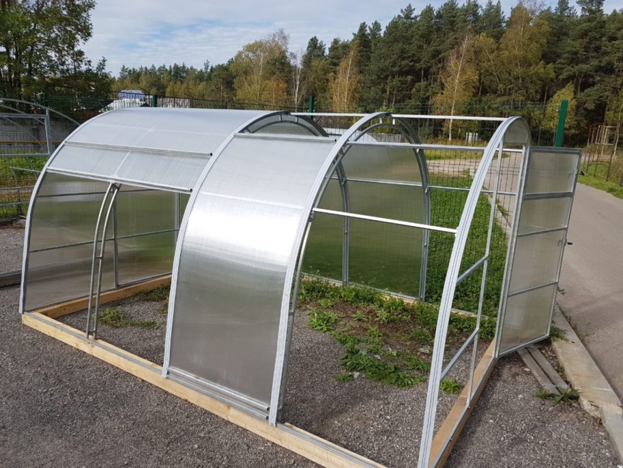С поликарбонатом Nano-Greenhouse
