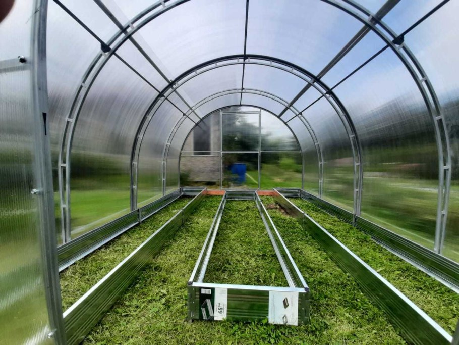 Теплица Орион со сдвижной крышей