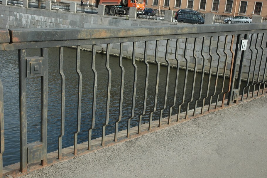 Перильное ограждение биржевого моста