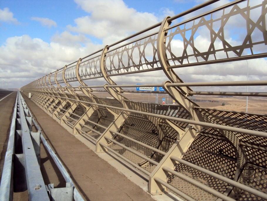 Ограждение пешеходного моста