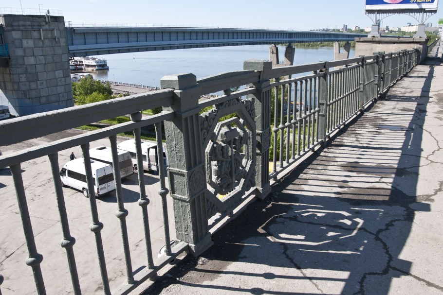 Коммунальный мост Новосибирск перила