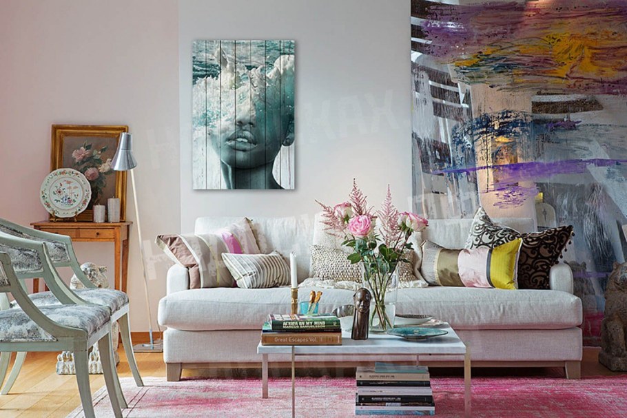 Уютный интерьеры с картиной