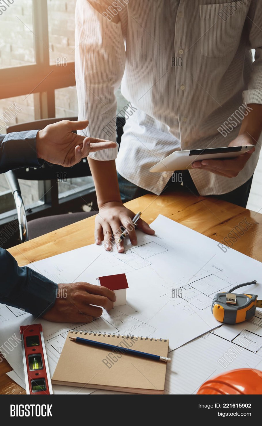 Дизайнер интерьера