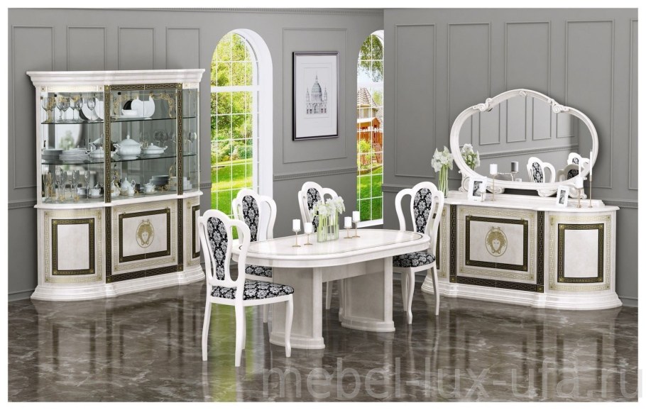 Салон Версаль