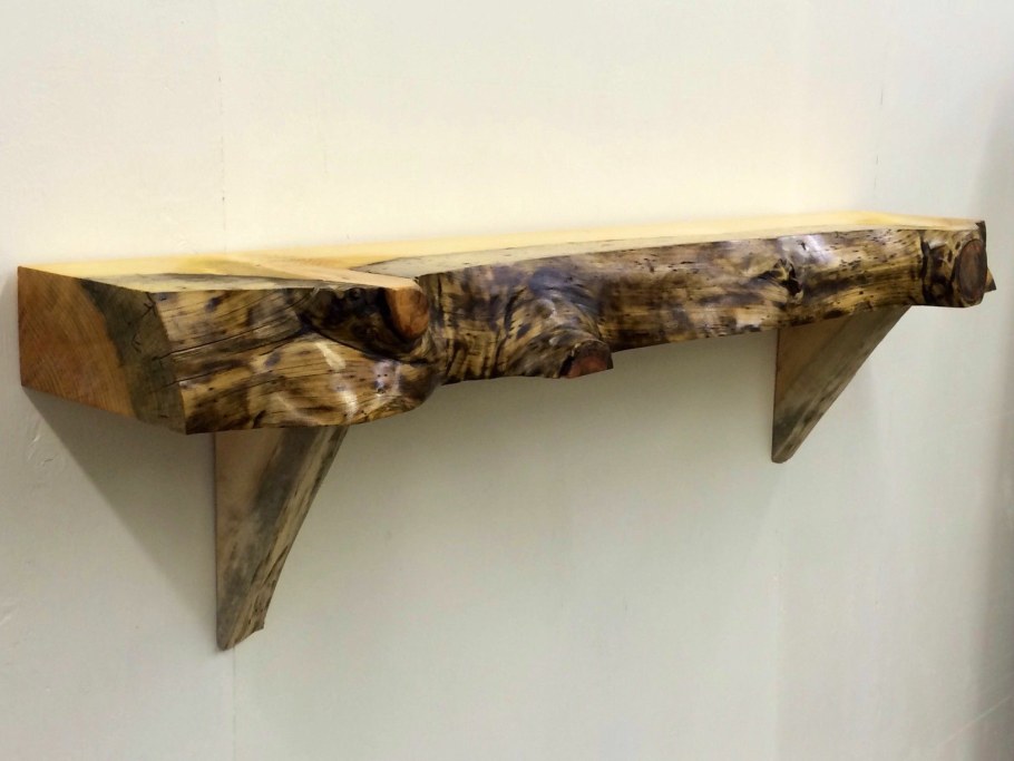 Каминная полка из дерева