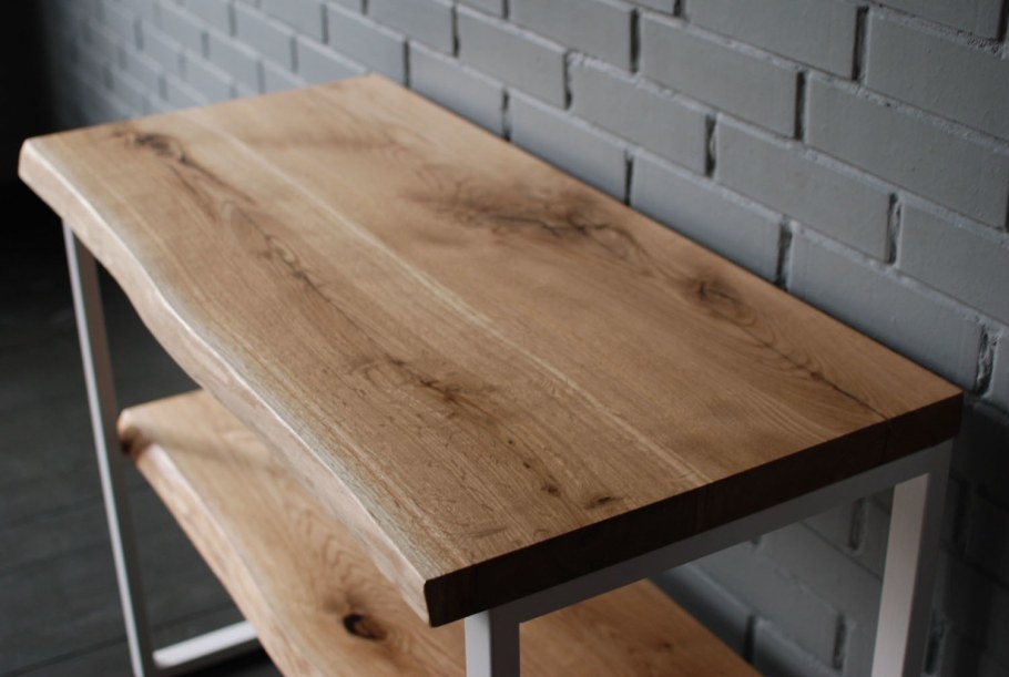 Декоративная балка на камин