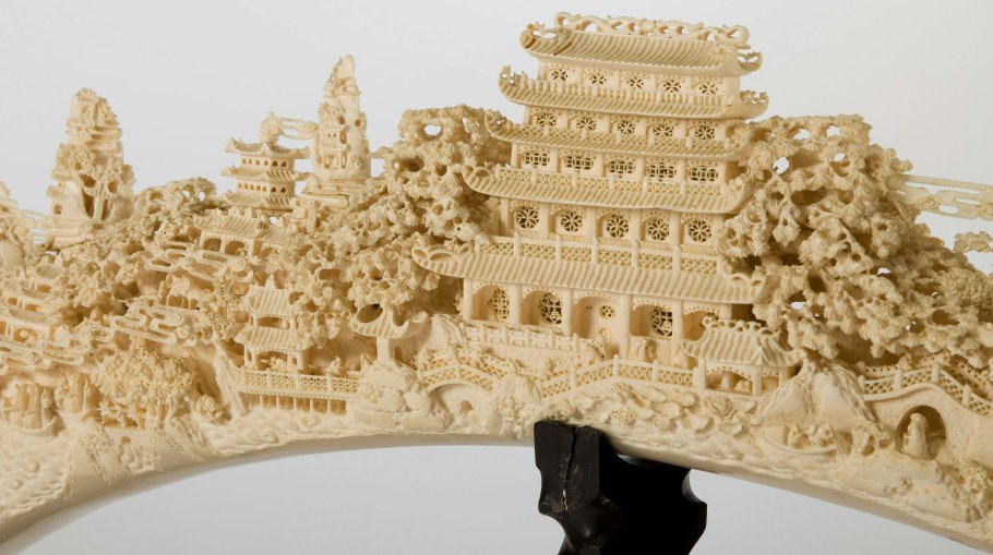 Резьба по бивням мамонта Китай