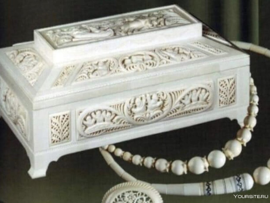 Холмогорская резьба по кости