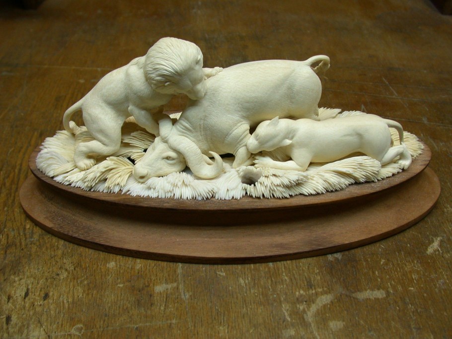 Михаил Мишуков резьба по кости