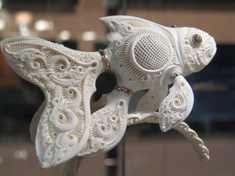 Резчик по кости