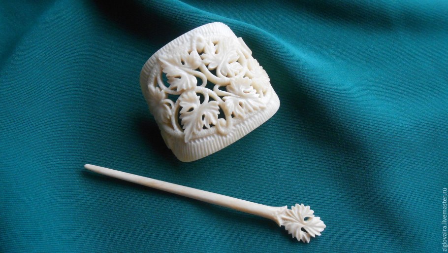 Холмогорская резьба по кости гребни